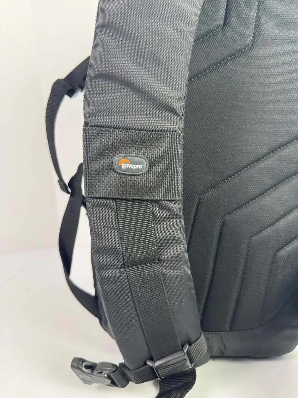 Lowepro Slingshot 202 AW All Weather DSLR Camera Sling Bag Black